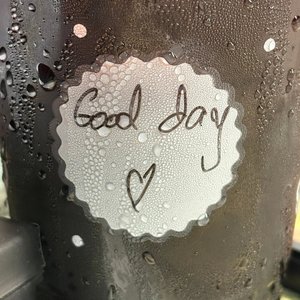 牵手漫步的浪漫