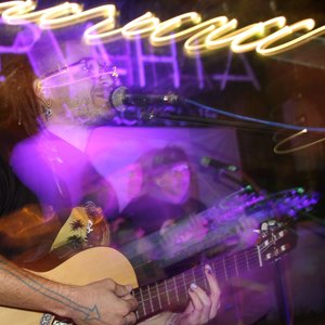 Não Viva em Vão (Releitura)