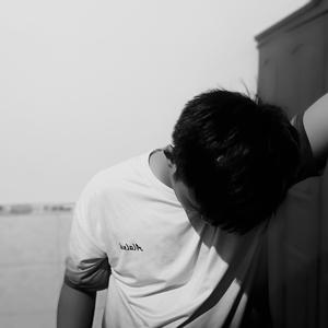 我们不是情侣-春么