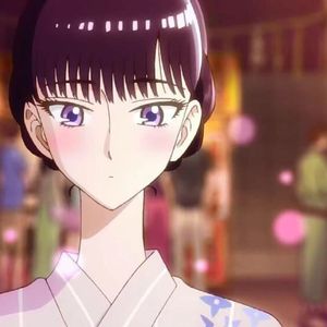 月光下起舞的蓝裙女孩