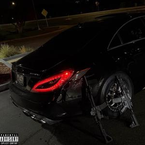 ZIG ZAG (feat. KKADE)