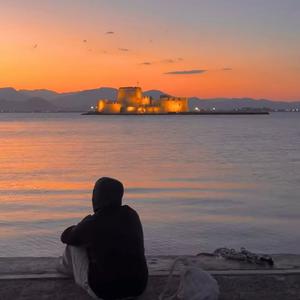 胜利之风正从我身后吹来