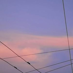 糟糕，还没牵手