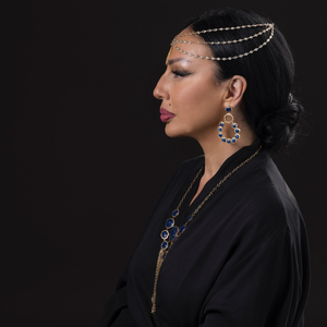 Es Ra Lamazi Tvalebi Gakvs