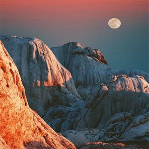 随音乐狂放不羁