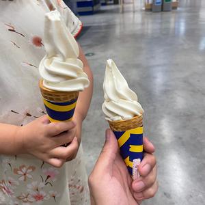 冰淇淋与甜甜圈