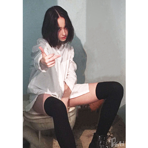 Банальная песня про девочку