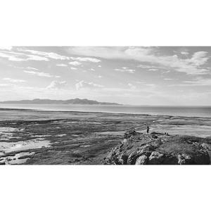 Feel The Heat (feat. Cal's)