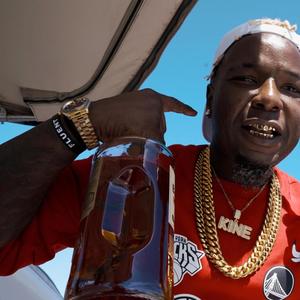 Moscato (feat. Ball Gizzle)