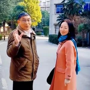 青春的歌（纯伴奏）MAX