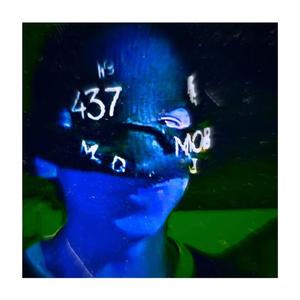 Aint Living Right (feat. LuhGO & Esa)