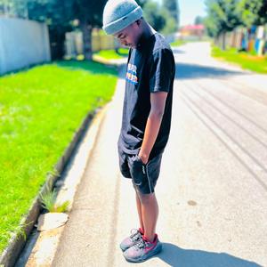 Nthule Etsoge (feat. Twiinaro_Mp the Vocalist)