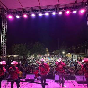 De pies a cabeza (En vivo)