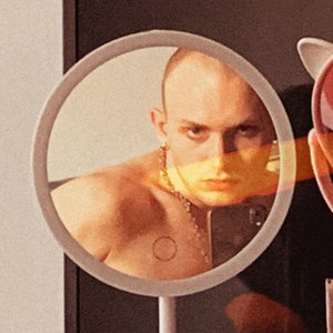 Дивний персонаж