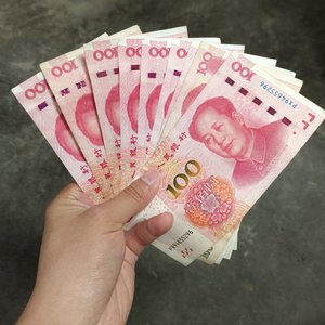 发丝缠绕成戒指