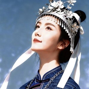 新年和某某逛庙会