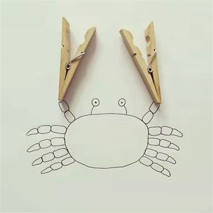 在躲过雨的香樟树下等你