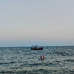 For we（因为我们）