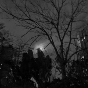 Broken down（破碎）