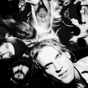 Najkrajší ľudia robia najškaredšie veci (feat. Edúv Syn, Temný Rudo & Paris)