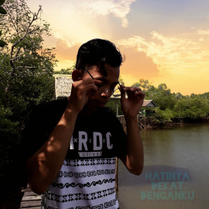 Hatinya Dekat Denganku (Acoustic)