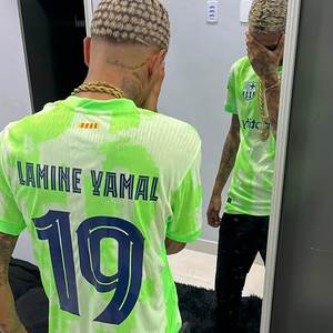 SE TENTAR PEITAR NÓS, VAI FICAR SEM PEITO