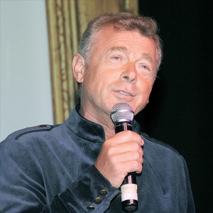 Ніч яка місячна