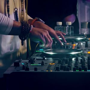 MICO刘为的音乐大咖座儿Vol 1 feat Weng Weng