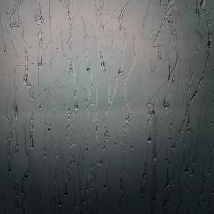 淋雨天