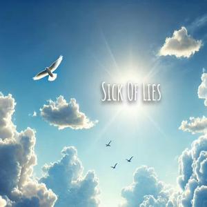 Pieniä kevyitä pilviä niin sinisellä taivaalla