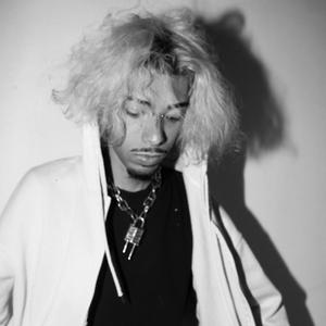 alone (feat. yuikigai)