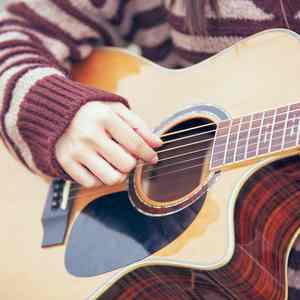 弹吉他的女孩(Demo)