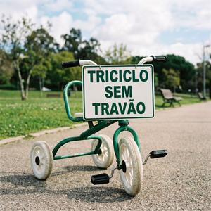 Triciclo Sem Travão
