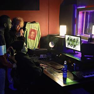 Baby Bee (feat. Dyna Edyne)