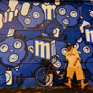 Love Me (feat. KIKI)