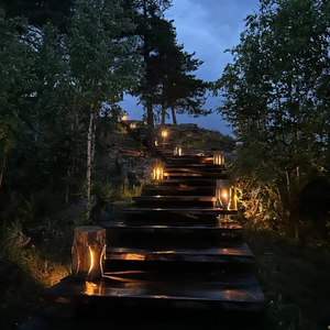 На той скале