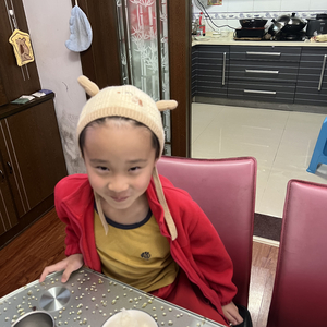 你像一艘忽远忽近的船