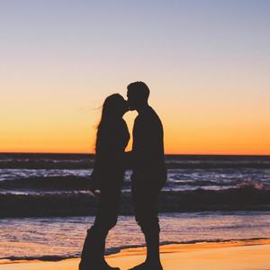 这首属于我们的情歌