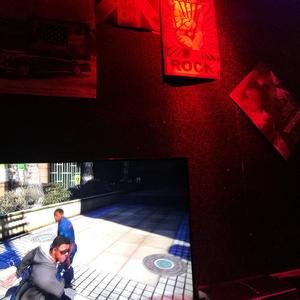 好悲伤的一个必特