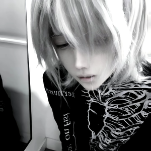 你的出现让我那万念俱灰的心脏再次跳动