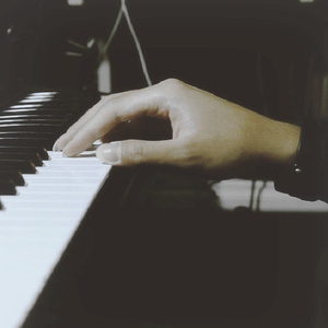 你怎么知道我不快乐