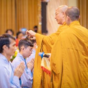 Xuất Gia Sự Từ Bỏ Vĩ Đại