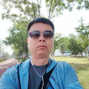 透过开满鲜花的月亮