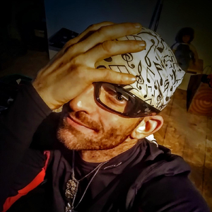 Walk That Line (feat. Dizzy Boi)