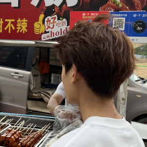 恭喜发财（English version），曲调要r&b