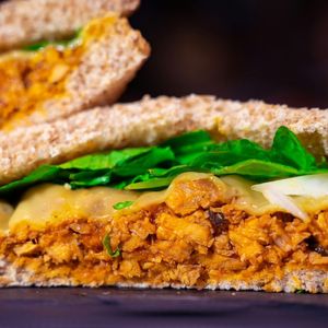 淡路オニオンフライ入りたまごサンド (Awaji Onion Egg Sandwich Food Music)