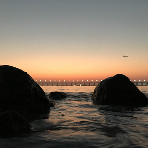 离别是重逢的开始