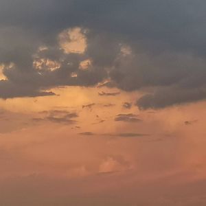 月光下，照亮我 （prod by MulaGrooveBeats）