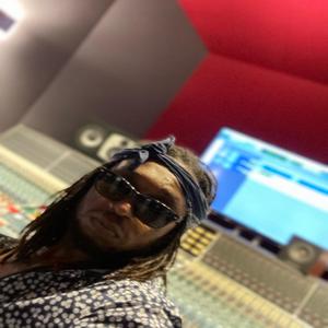 Erzähle mal kein scheiss Intro.