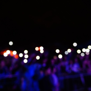 雨天，请让我和全世界失联